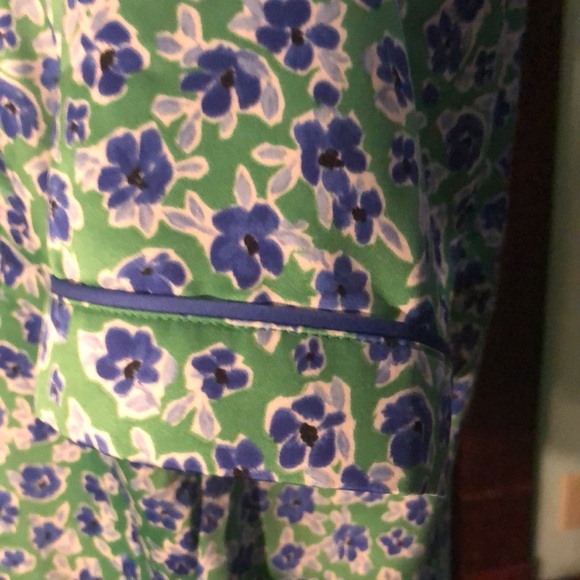 Ann Taylor Sleep pajama top Med. Green background with white and blue flowers - Picture 6 of 12